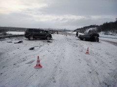 Один погибший и трое пострадавших в лобовой аварии в Печенгском округе