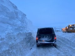 Сегодня организуют проводку машин в Териберку и Туманный