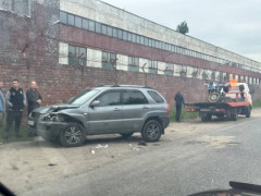 Мотоциклист серьезно ранен после столкновения с кроссовером в Кандалакше