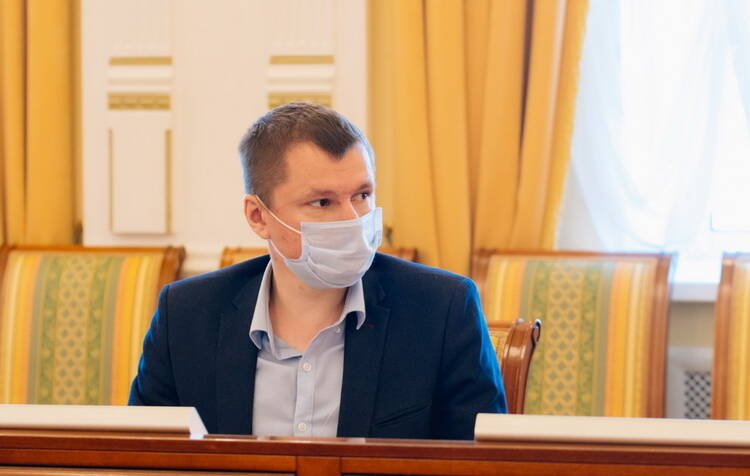 Кто заменит Владислава Сандурского на посту министра? Кто заменит Владислава Сандурского на посту министра?