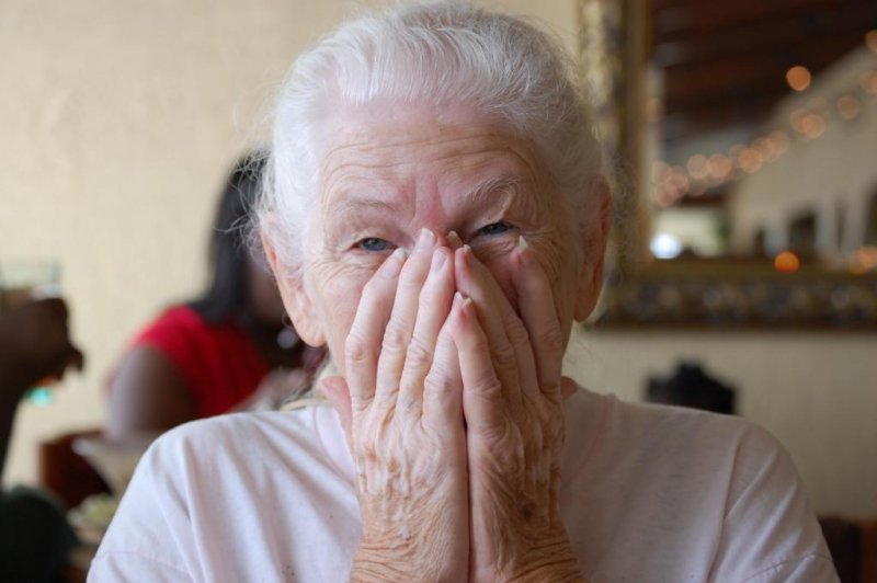 Обобрал до нитки 84-летнюю бабушку ее знакомый в Мурманске