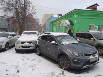 Трактор, автобус, маршрутка, такси - череда ДТП на улицах Мурманска за утро