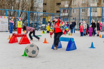 Мурманчанам устроили праздник во дворе на Баумана Мурманчанам устроили праздник во дворе на Баумана