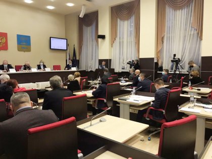 Не определились с выбором сити-менеджера депутаты Мурманска