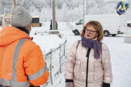 Почти 10 тысяч кубометров снега вывезено в январе из скверов Мурманска Почти 10 тысяч кубометров снега вывезено в январе из скверов Мурманска