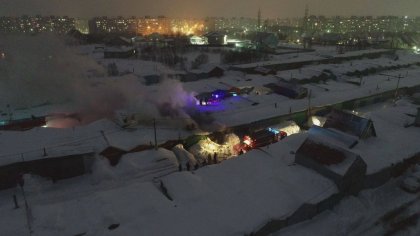 Пять гаражей повредил огонь в Мурманске Пять гаражей повредил огонь в Мурманске