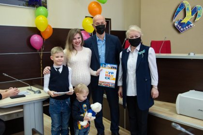 Сертификаты на улучшение жилищных условий получили 42 молодые семьи Мурманска