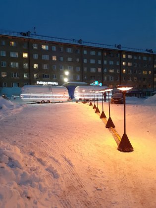 Обогреватели на улице установили в Мурманске