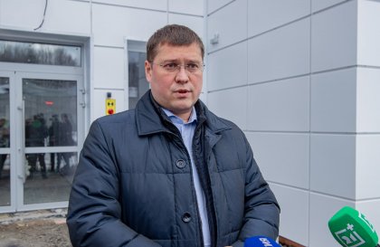 «За последние тридцать лет в Мурманске не было построено ни одного дошкольного учреждения, поэтому мы с нетерпением ждем окончания работ по благоустройству объекта», – отметил Юрий Сердечкин. «За последние тридцать лет в Мурманске не было построено ни одного дошкольного учреждения, поэтому мы с нетерпением ждем окончания работ по благоустройству объекта», – отметил Юрий Сердечкин.