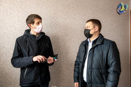 «Сейчас в работе находятся 20 квартир, все они будут в ближайшее время предоставлены очередникам, горожанам, нуждающимся в улучшении жилищных условий, детям-сиротам», – рассказал Юрий Сердечкин. «Сейчас в работе находятся 20 квартир, все они будут в ближайшее время предоставлены очередникам, горожанам, нуждающимся в улучшении жилищных условий, детям-сиротам», – рассказал Юрий Сердечкин.
