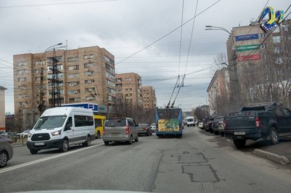 «На сегодня в Мурманске на 13 объектах из 28 начат ремонт в рамках реализации нацпроекта «Безопасные качественные дороги»», - рассказали в администрации Мурманска. «На сегодня в Мурманске на 13 объектах из 28 начат ремонт в рамках реализации нацпроекта «Безопасные качественные дороги»», - рассказали в администрации Мурманска.