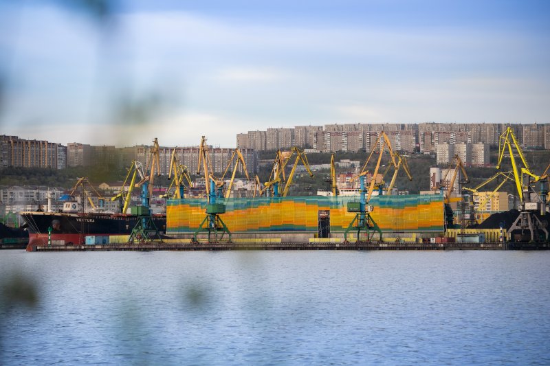 Портовики-передовики: май удался в Мурманском морском торговом порту Портовики-передовики: май удался в Мурманском морском торговом порту