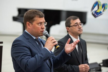 «Главная цель подобных мероприятий — оказание реальной помощи людям в решении их проблем. Жить в Мурманске должно быть комфортно», — отметил Юрий Сердечкин.