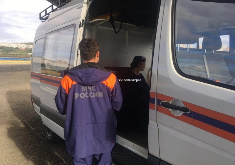 Упала женщина с Кольского моста