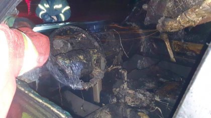 Внедорожник горел во дворе в Мурманске