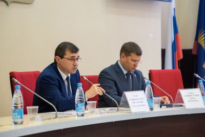 Решили вопрос с долгостроем-футбольным полем депутаты Мурманска