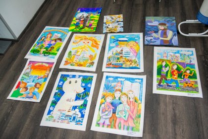 Новый детский рисунок украсит главный баннер Мурманска