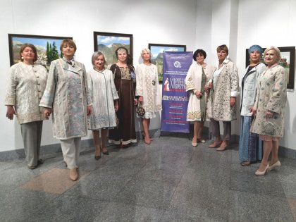 Кольская АЭС: участники клуба «Русский проект» стали лауреатами ХI Всероссийского фестиваля «Национальный костюм народов России» Кольская АЭС: участники клуба «Русский проект» стали лауреатами ХI Всероссийского фестиваля «Национальный костюм народов России»