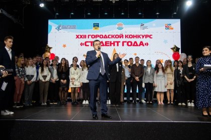 Игорь Морарь: «Очень хорошо, что у нас в городе есть такая активная молодежь со своей жизненной позицией и взглядами, к которым городская власть часто прислушивается». Игорь Морарь: «Очень хорошо, что у нас в городе есть такая активная молодежь со своей жизненной позицией и взглядами, к которым городская власть часто прислушивается».