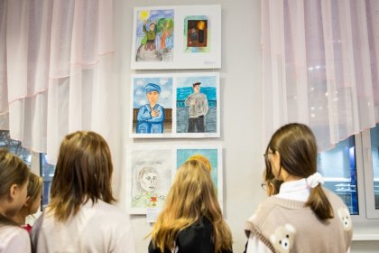 Игорь Морарь: «Сегодня мы не только отдаём дань памяти нашим предкам, поколению победителей, но и чествуем ныне живущих героев – наших современников. Тех, кто проявляет отвагу и самоотверженно защищает нашу Родину, кто, рискуя собственной жизнью, спасает других людей» Игорь Морарь: «Сегодня мы не только отдаём дань памяти нашим предкам, поколению победителей, но и чествуем ныне живущих героев – наших современников. Тех, кто проявляет отвагу и самоотверженно защищает нашу Родину, кто, рискуя собственной жизнью, спасает других людей»