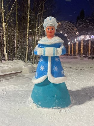 Оторвали руки и лишили лица: изуродовали Снегурочку в Мончегорске