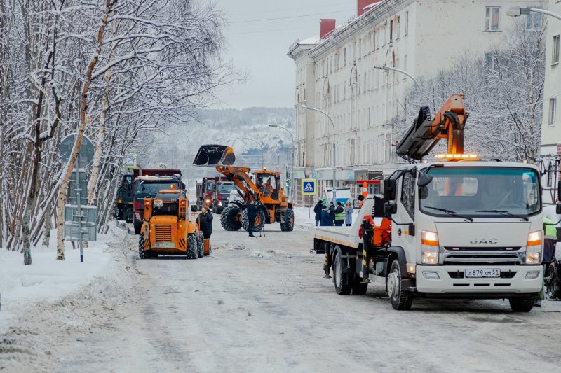 Перекрыта улица Октябрьская в Мурманске Перекрыта улица Октябрьская в Мурманске