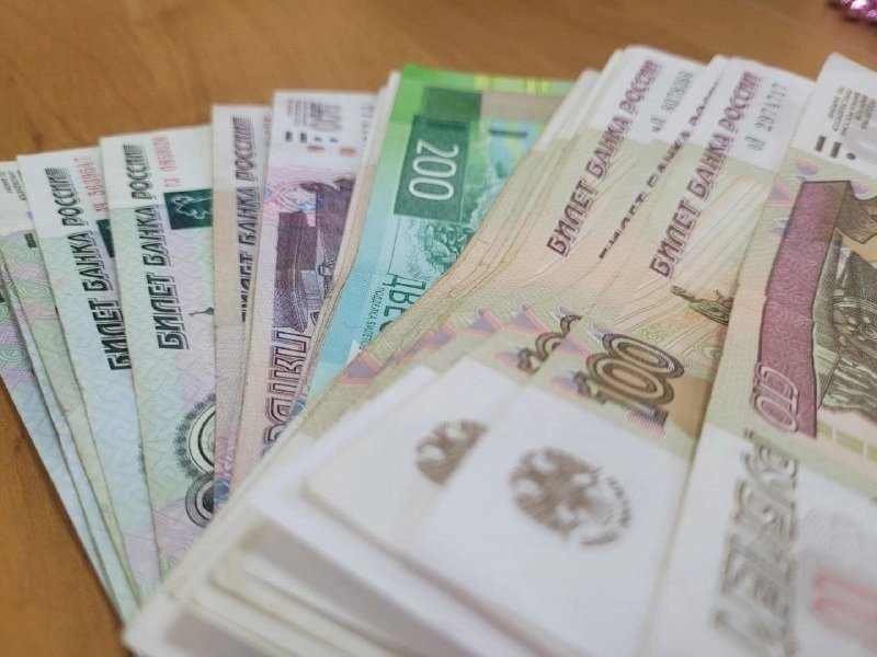 Во взяточничестве подозревают эксперта госучреждения в Мурманске