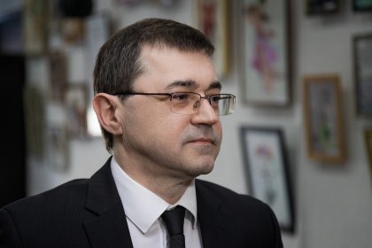 Игорь Морарь: «Терпеливая и кропотливая работа сотрудников учреждения, благодаря которой юные мурманчане приобщаются к богатствам мировой литературы, учатся любить книгу, размышлять и извлекать из нее наиболее полезное и необходимое».