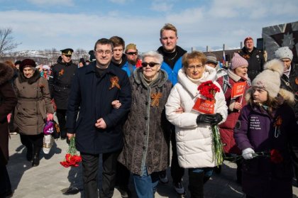 Игорь Морарь: «6 мая важная дата в истории нашего города: в этот день в 1985 году Мурманску было присвоено почетное звание «город-герой». Больше трёх лет город был фактически на линии фронта, под постоянными обстрелами и бомбёжками». Игорь Морарь: «6 мая важная дата в истории нашего города: в этот день в 1985 году Мурманску было присвоено почетное звание «город-герой». Больше трёх лет город был фактически на линии фронта, под постоянными обстрелами и бомбёжками».