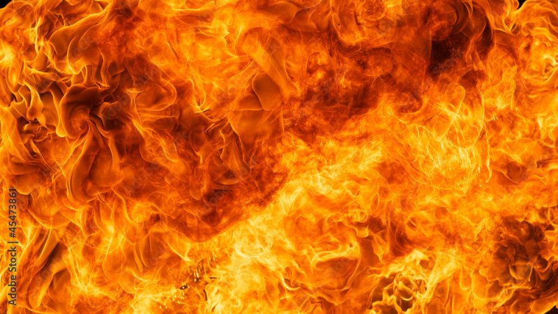 Эвакуировано 15 человек из-за пожара в доме на проезде Связи в Мурманске