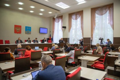 Депутаты Горсовета дали согласие на заключение энергосервисного контракта для замены уличных светильников в Мурманске Депутаты Горсовета дали согласие на заключение энергосервисного контракта для замены уличных светильников в Мурманске