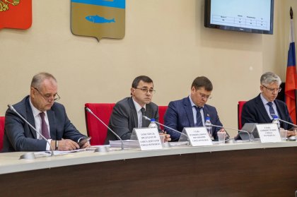 Депутаты Горсовета дали согласие на заключение энергосервисного контракта для замены уличных светильников в Мурманске Депутаты Горсовета дали согласие на заключение энергосервисного контракта для замены уличных светильников в Мурманске