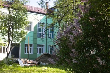 Новые детская и спортплощадки появятся возле школы № 26 в Мурманске Новые детская и спортплощадки появятся возле школы № 26 в Мурманске