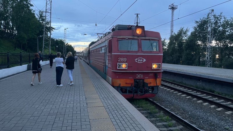Поезд «К северному сиянию» отправится из Москвы в Мурманск Поезд «К северному сиянию» отправится из Москвы в Мурманск