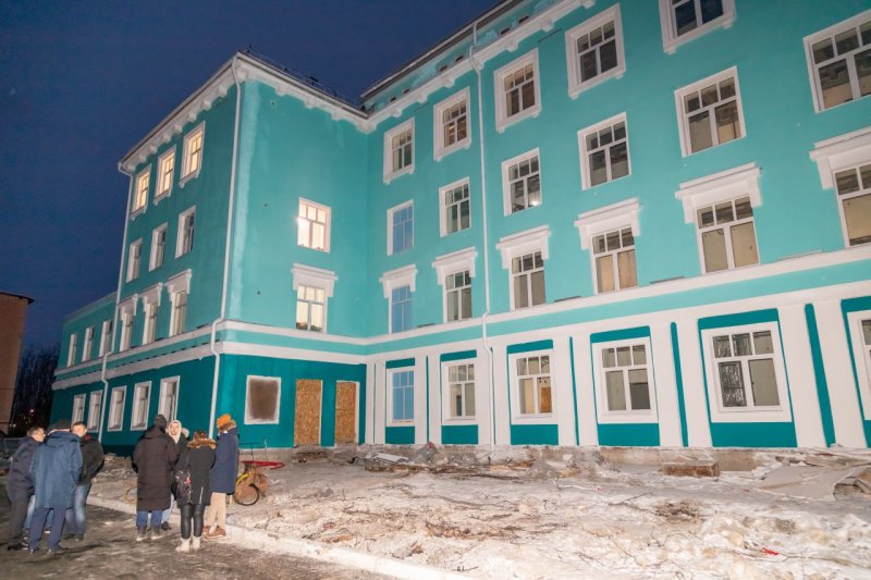 Установят лифт в новой художественной школе Мурманска