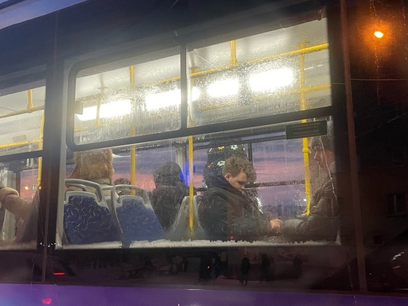 Замерзшего мальчика спасла кондуктор автобуса в Мурманске Замерзшего мальчика спасла кондуктор автобуса в Мурманске