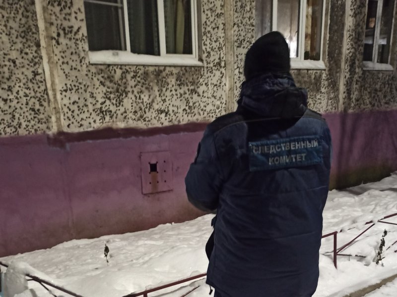 Труп мужчины нашли на улице в Кандалакше Труп мужчины нашли на улице в Кандалакше