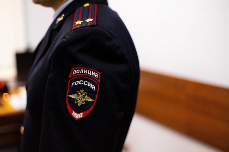 24 тысячи вытащили из сумочек сотрудниц магазина в Мурманске