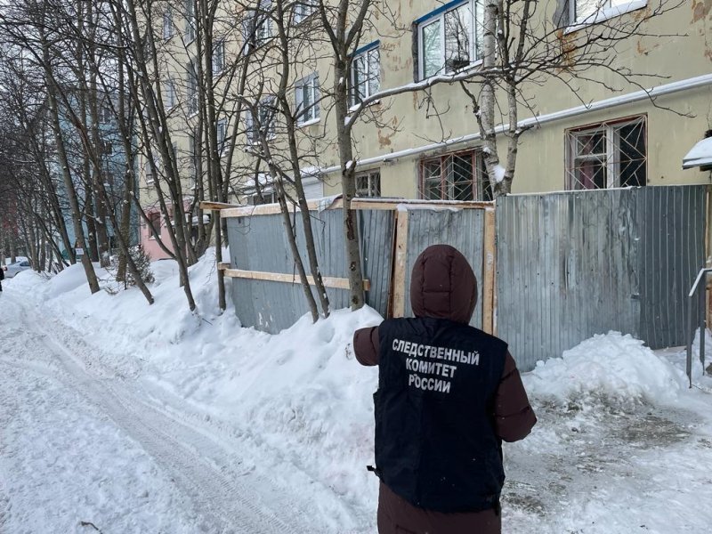 Чистил крышу и разбился насмерть: уголовное дело возбуждено в Кандалакше