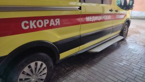 На стройке в Белокаменке прямо во время работы замертво упал пескоструйщик