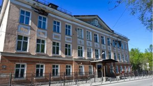 Список расширили: в Мурманске отремонтируют фасады и крыши гимназии на Буркова и детсада на Спартака