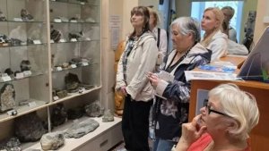 Секреты Гипербореи и самолёт Як-9Д: мурманские ветераны спорта съездили на экскурсию в Ковдор