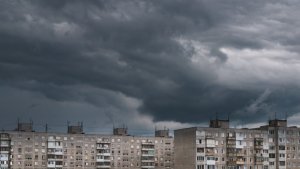 Жара и грозы: синоптики о погоде в Мурманской области на выходные