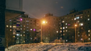 Покрасить арки и повесить лампочки: мурманчане предложили сделать город ярче