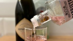 В Кировске 23-летний парень пытался откупиться от полиции за незаконную торговлю алкоголем