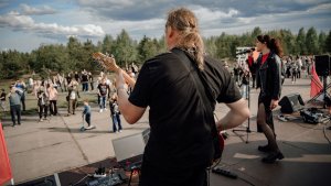 «Ставь палатку, ставь мангал»: на вертолётной площадке в Алакуртти проведут фестиваль «Долина Рок-с»