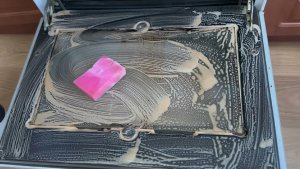 Больше не тру духовку часами: очищается сама за 40 минут — тайный трюк клининга