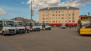 «Словно восставший из ада»: северянка пришла в ужас от состояния пригородного автобуса до Снежногорска