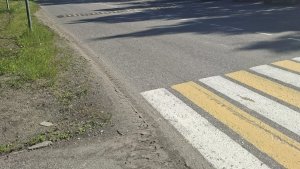 Жителей Апатитов возмутил грохот большегрузов на новом «лежачем полицейском»