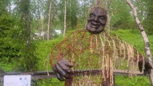 «Мечты исполнятся!»: в «Таинственном лесу» Кировска появился арт-объект для загадывания желаний